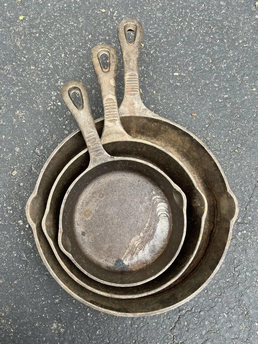 3 Vintage Benjamin & Medwin Cast Iron Skillets 10.5”, 8”, 6.5”‎ Restoration READ